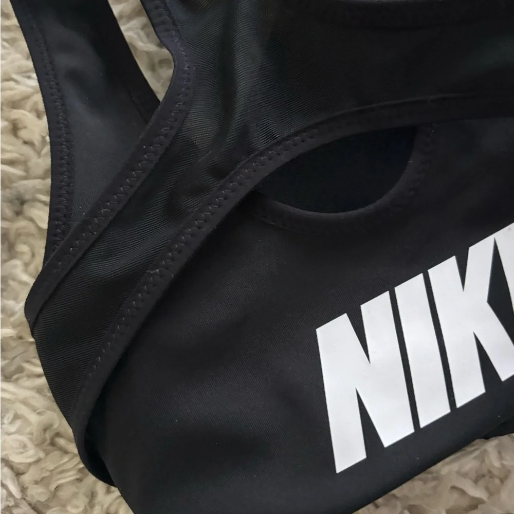 Nike Shape High-Support Sports Bra Medium - Picture 4 of 9